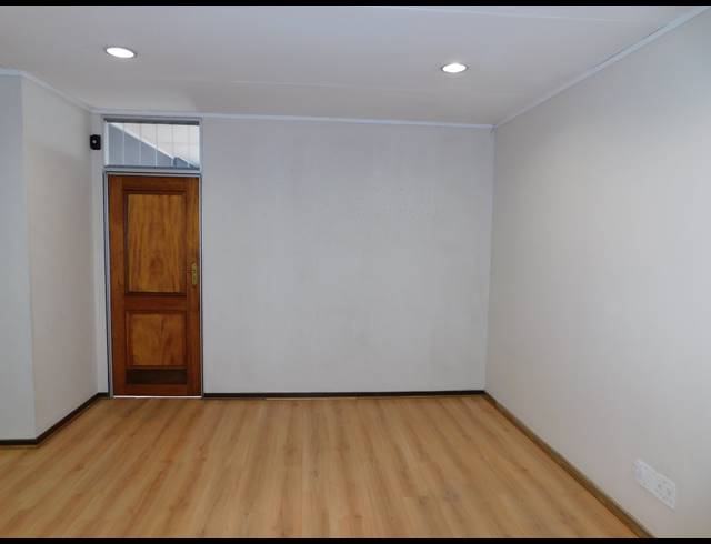 248M² OFFICE TO LET IN FERNDALE